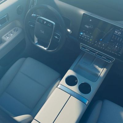 180km/h Max Speed Li L8 Max AWD 490HP 5-drzwiowy 6-osobowy SUV elektryczny z zasięgiem 1200km i rozstawem kół 3005mm