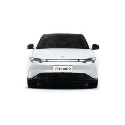 500KM Leapmotor C01 Elektryczne sedany Napęd na dwa koła 4 drzwi 5 miejsc z panoramicznym szyberdachem