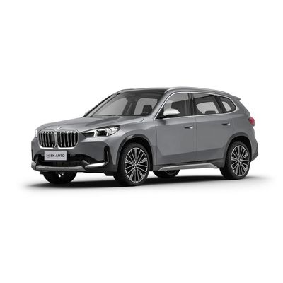 BMW X1 2.0T 204 KM L4 5-drzwiowy SUV dla miłośników samochodów benzynowych