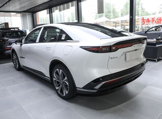 2025 Nowy Model Extender Automobile EV z pojemnością 5 miejsc siedzących Mazda EZ6 Long Ranger Hybrid Electric Car z dachem słonecznym
