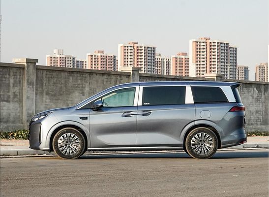 1100km zasięg BYD Xia MPV 5145MM Długość pojazd elektryczny dla firm i rodziny
