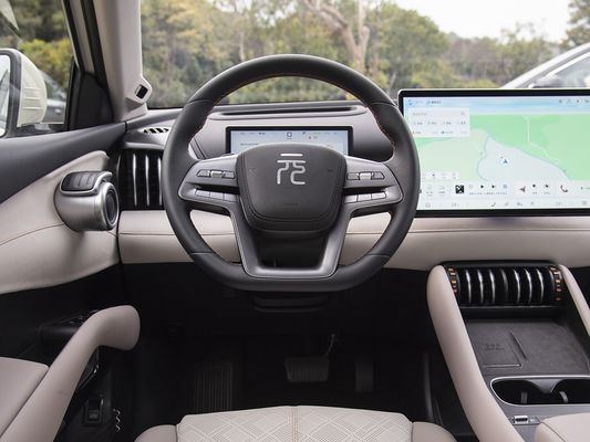150kW BYD Elektryczny Samochód Samrt Prowadzenie 2025 Nowy Model Yuan Plus Szybkie Ładowanie EV Duża przestrzeń dla rodziny z dachem słonecznym