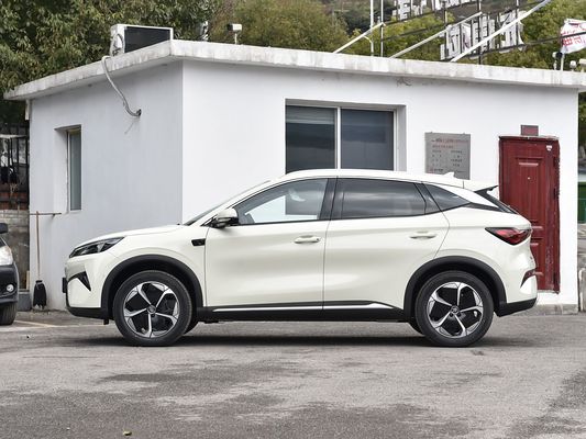 150kW BYD Elektryczny Samochód Samrt Prowadzenie 2025 Nowy Model Yuan Plus Szybkie Ładowanie EV Duża przestrzeń dla rodziny z dachem słonecznym