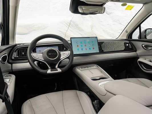 Wyświetlacz dotykowy Wnętrze Funkcje 2025 Model BYD Samochód elektryczny z dachem słonecznym i energią akumulatora 60,9 kWh Szybkie ładowanie Pojazd elektryczny Gorąca sprzedaż