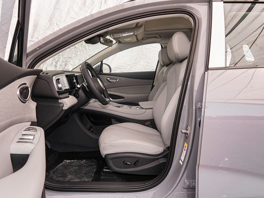 Wyświetlacz dotykowy Wnętrze Funkcje 2025 Model BYD Samochód elektryczny z dachem słonecznym i energią akumulatora 60,9 kWh Szybkie ładowanie Pojazd elektryczny Gorąca sprzedaż