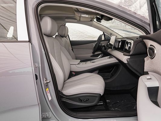 Wyświetlacz dotykowy Wnętrze Funkcje 2025 Model BYD Samochód elektryczny z dachem słonecznym i energią akumulatora 60,9 kWh Szybkie ładowanie Pojazd elektryczny Gorąca sprzedaż