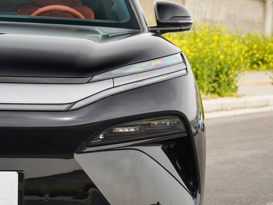 2025 BYD Nowy pojazd elektryczny do wydajności Tang L 810kW Moc AWD Szybkie ładowanie 1000w/h 600km zasięg Długi zasięg 7 miejsc z dachem słonecznym