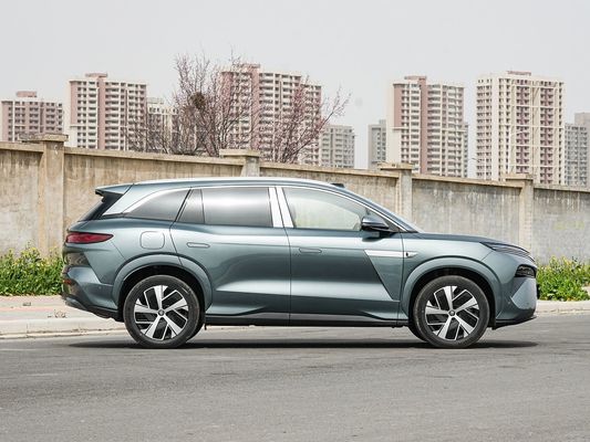Nowy gorąco sprzedający się BYD EV Car 2025 Model 100,5 KWh Pojemność akumulatora i szybkie ładowanie 0,1 Godzina 670KM Długi zasięg 500kW Moc Samochód elektryczny Duża przestrzeń dla rodziny 7 miejsc