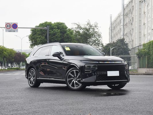 2025 Xpeng G9 W pełni elektryczny SUV 93,1 kWh Pojemność akumulatora 423 kW Maksymalna moc silnika 680 km Długi zasięg i szybkie ładowanie z dachem słonecznym