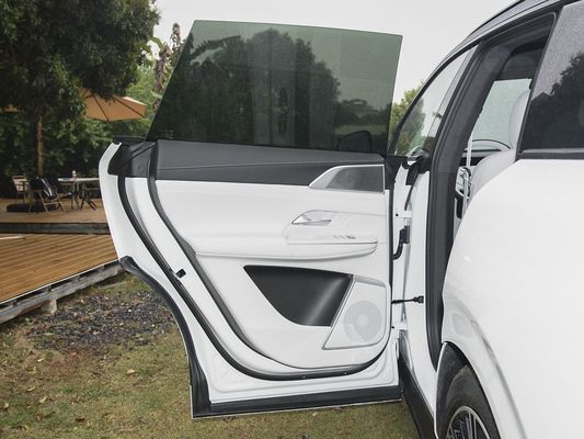 2025 Xpeng G9 W pełni elektryczny SUV 93,1 kWh Pojemność akumulatora 423 kW Maksymalna moc silnika 680 km Długi zasięg i szybkie ładowanie z dachem słonecznym