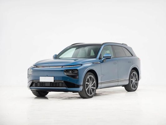 Maksymalnie zwiększ swoje doświadczenie z Xpeng G9 Szybkie ładowanie Pojazd elektryczny Maksymalny moment obrotowy silnika 695N.m Maksymalna moc silnika 423kW Maksymalna prędkość 200km/h