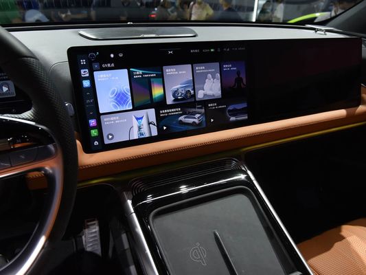 Maksymalnie zwiększ swoje doświadczenie z Xpeng G9 Szybkie ładowanie Pojazd elektryczny Maksymalny moment obrotowy silnika 695N.m Maksymalna moc silnika 423kW Maksymalna prędkość 200km/h