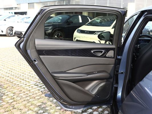 2025 BYD EV Car Seal AWD Wydajność Długi zasięg 600KM Szybkie ładowanie Samochód elektryczny Z napędem na cztery koła Pojazd elektryczny z dachem słonecznym