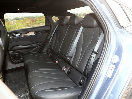 2025 BYD EV Car Seal AWD Wydajność Długi zasięg 600KM Szybkie ładowanie Samochód elektryczny Z napędem na cztery koła Pojazd elektryczny z dachem słonecznym
