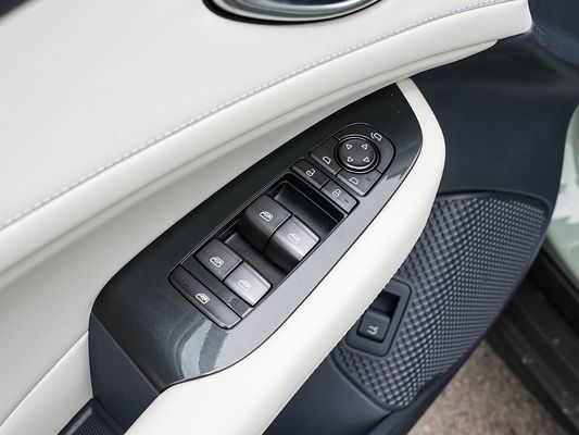 2025 BYD Elektryczny pojazd Pieczęć 06GT Szybki czas ładowania 0,33 Hrs i wydajność Długi zasięg 550KM Duża bateria z dachem słonecznym dla rodziny