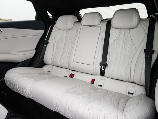 2025 BYD Elektryczny pojazd Pieczęć 06GT Szybki czas ładowania 0,33 Hrs i wydajność Długi zasięg 550KM Duża bateria z dachem słonecznym dla rodziny