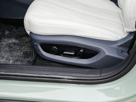 2025 BYD Elektryczny pojazd Pieczęć 06GT Szybki czas ładowania 0,33 Hrs i wydajność Długi zasięg 550KM Duża bateria z dachem słonecznym dla rodziny
