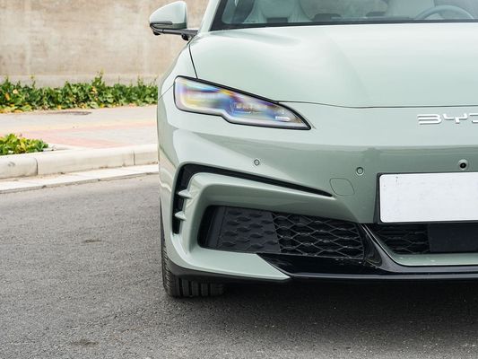 2025 BYD Elektryczny pojazd Pieczęć 06GT Szybki czas ładowania 0,33 Hrs i wydajność Długi zasięg 550KM Duża bateria z dachem słonecznym dla rodziny
