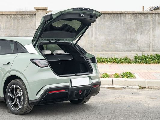 2025 BYD Elektryczny pojazd Pieczęć 06GT Szybki czas ładowania 0,33 Hrs i wydajność Długi zasięg 550KM Duża bateria z dachem słonecznym dla rodziny