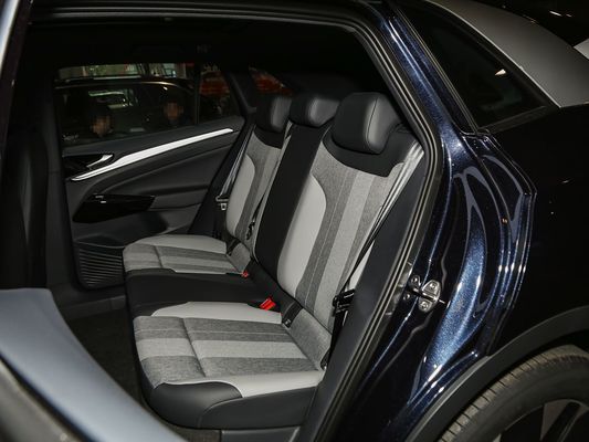 2025 VW Pojazd elektryczny ID.4 Szybkie ładowanie Samochód Długi zasięg 601km 80,4kWh Akumulator Gorąca sprzedaż Nowy model Dobra wydajność z dachem słonecznym