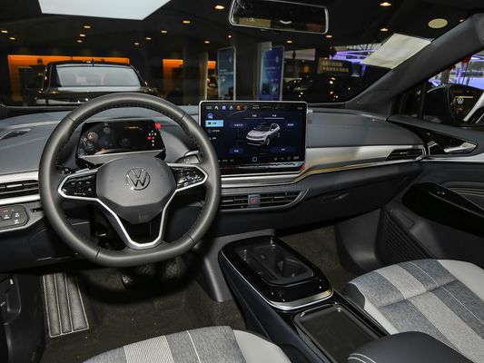 2025 VW Pojazd elektryczny ID.4 Szybkie ładowanie Samochód Długi zasięg 601km 80,4kWh Akumulator Gorąca sprzedaż Nowy model Dobra wydajność z dachem słonecznym
