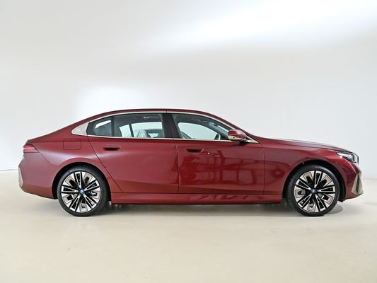 2025 BMW I5 Luksusowe samochody elektryczne Dobre osiągi xDrive Długi zasięg 651KM Szybkie ładowanie EV Nowy model limuzyny z dachem BMW serii 5
