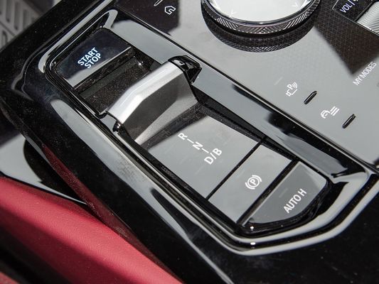 2025 BMW I5 Luksusowe samochody elektryczne Dobre osiągi xDrive Długi zasięg 651KM Szybkie ładowanie EV Nowy model limuzyny z dachem BMW serii 5