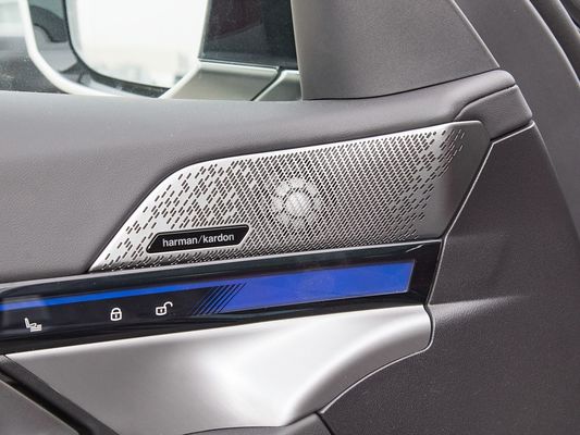 2025 BMW I5 Luksusowe samochody elektryczne Dobre osiągi xDrive Długi zasięg 651KM Szybkie ładowanie EV Nowy model limuzyny z dachem BMW serii 5