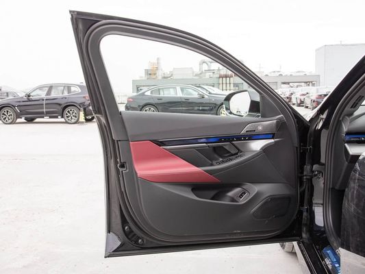 2025 BMW I5 Luksusowe samochody elektryczne Dobre osiągi xDrive Długi zasięg 651KM Szybkie ładowanie EV Nowy model limuzyny z dachem BMW serii 5