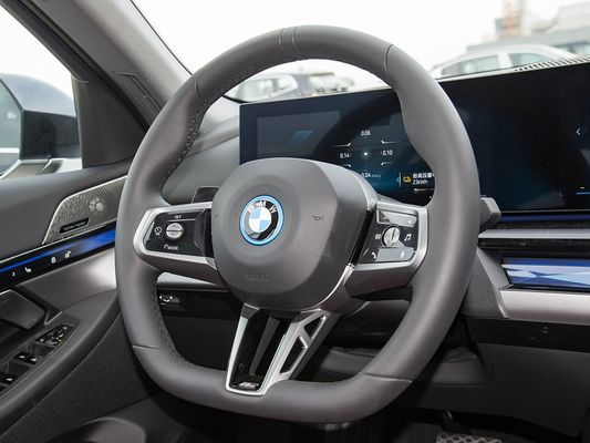 2025 BMW I5 Luksusowe samochody elektryczne Dobre osiągi xDrive Długi zasięg 651KM Szybkie ładowanie EV Nowy model limuzyny z dachem BMW serii 5